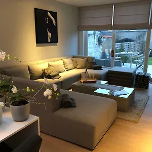 Cosy Comfort Modern Couple Privacy Walking Distance Center Kitchen Terrace Garden , Bruges Belgique